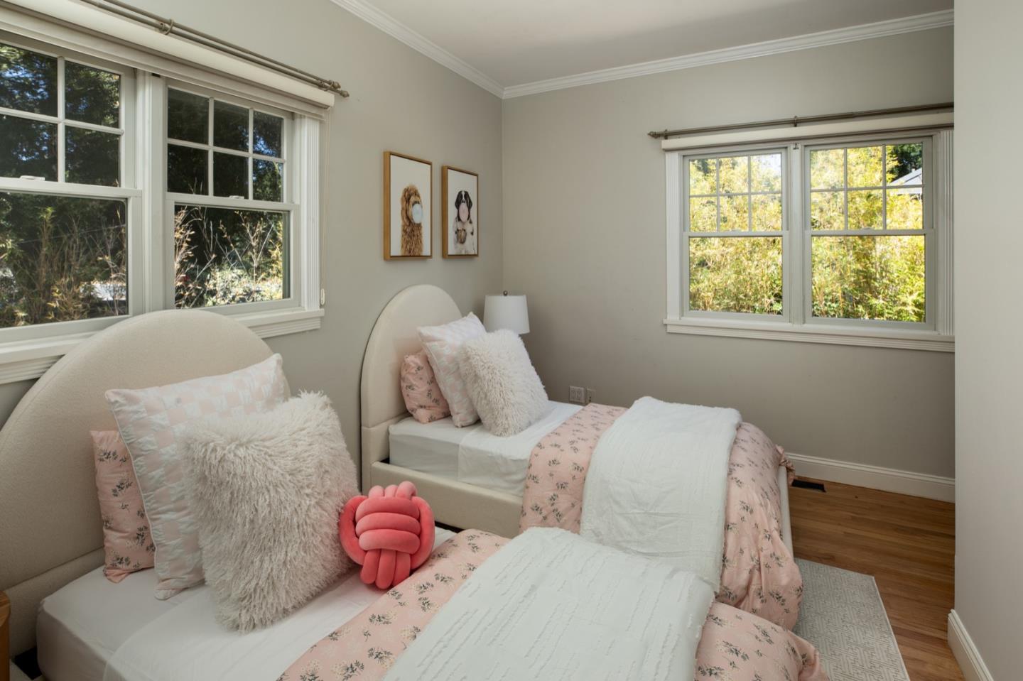 Detail Gallery Image 8 of 22 For 660 Palo Alto Ave, Palo Alto,  CA 94301 - 3 Beds | 2 Baths