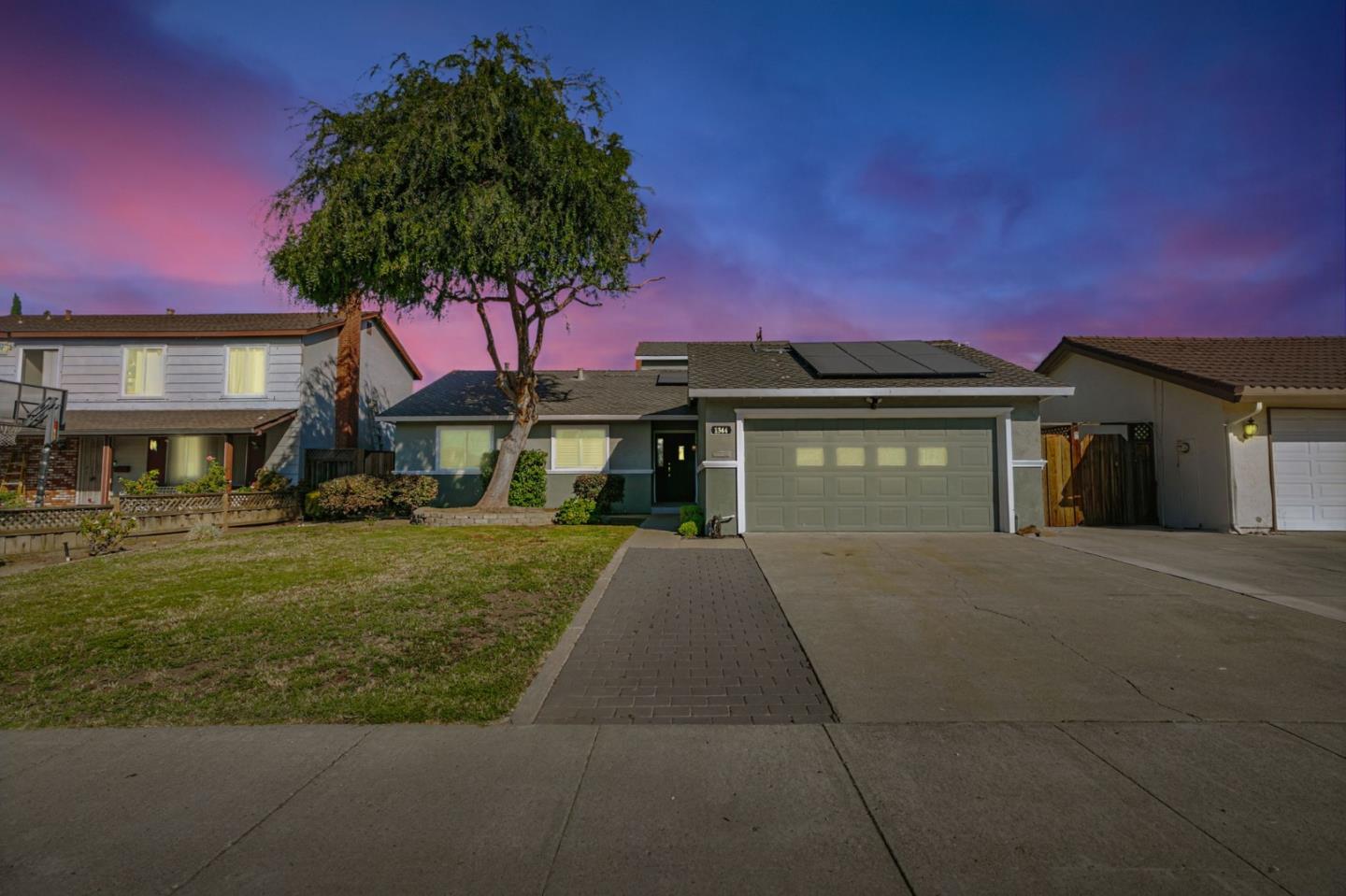 Detail Gallery Image 2 of 36 For 1344 Cabrillo Ave, San Jose,  CA 95132 - 3 Beds | 2 Baths