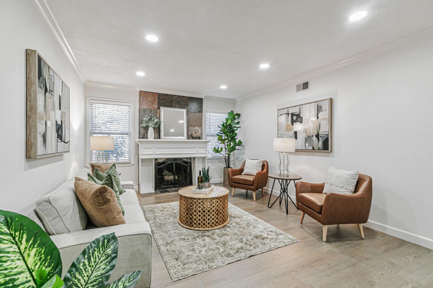 Detail Gallery Image 5 of 36 For 1344 Cabrillo Ave, San Jose,  CA 95132 - 3 Beds | 2 Baths