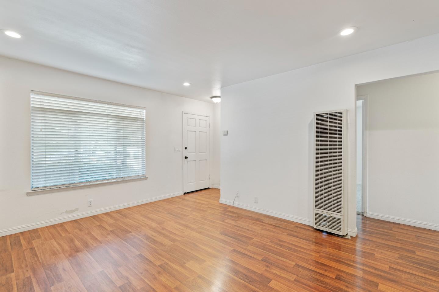 Detail Gallery Image 10 of 49 For 702 W Mc Kinley Ave, Sunnyvale,  CA 94086 - – Beds | – Baths