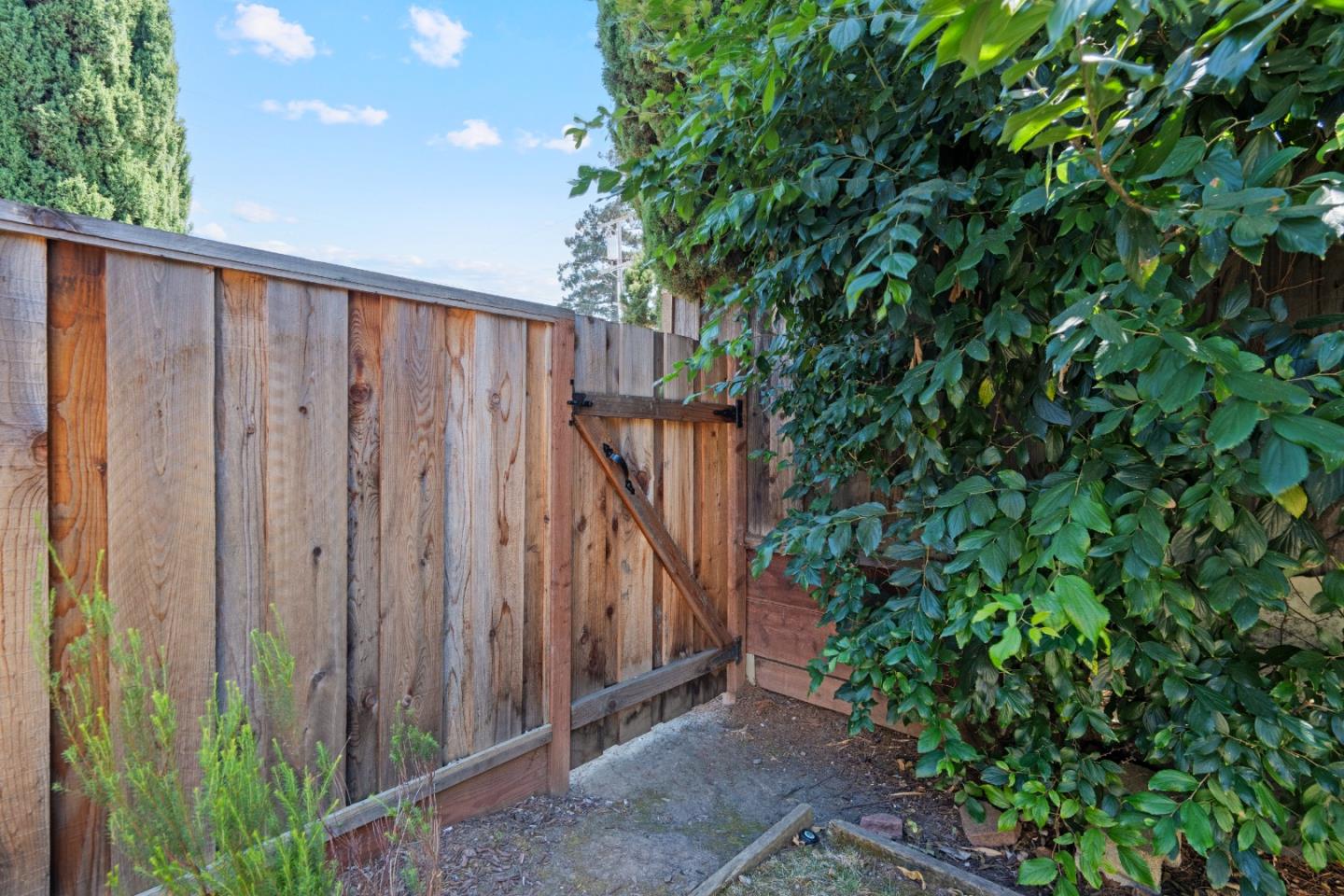 Detail Gallery Image 24 of 49 For 702 W Mc Kinley Ave, Sunnyvale,  CA 94086 - – Beds | – Baths