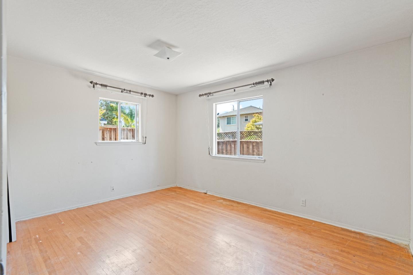 Detail Gallery Image 31 of 49 For 702 W Mc Kinley Ave, Sunnyvale,  CA 94086 - – Beds | – Baths