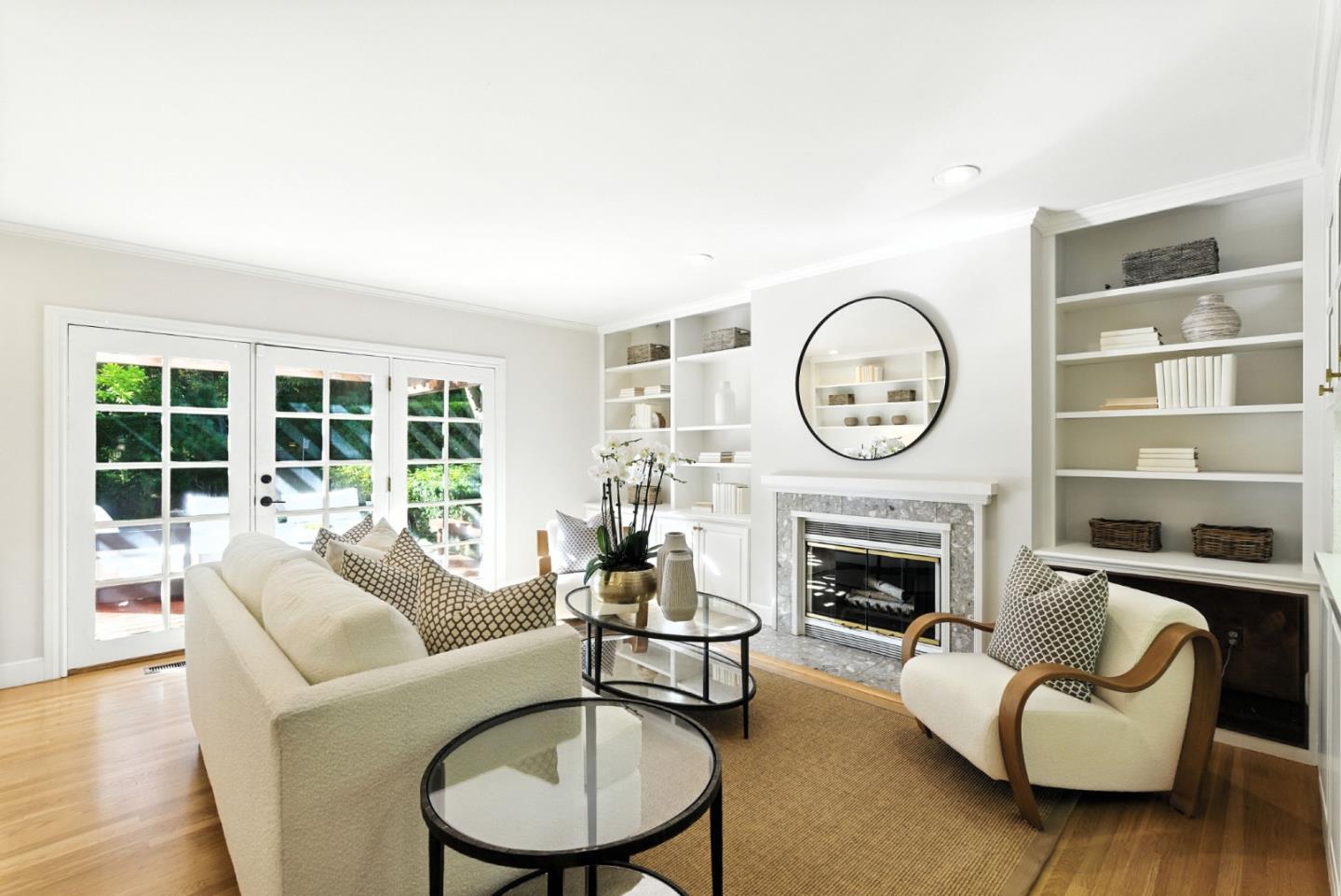 Detail Gallery Image 10 of 33 For 253 Seale Ave, Palo Alto,  CA 94301 - 4 Beds | 2/1 Baths