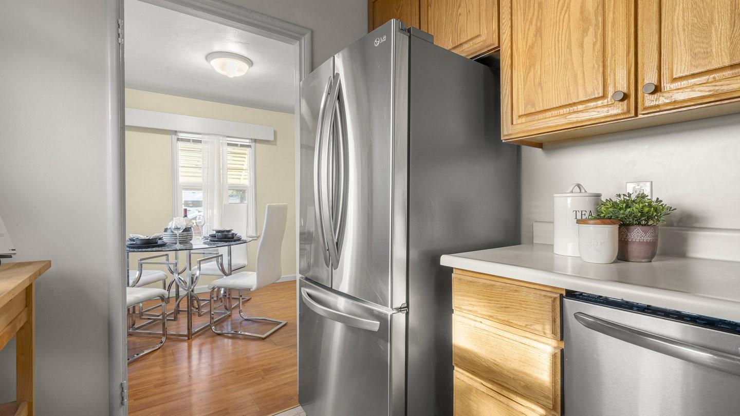Detail Gallery Image 11 of 26 For 21685 Olive Ave, Cupertino,  CA 95014 - 3 Beds | 1 Baths