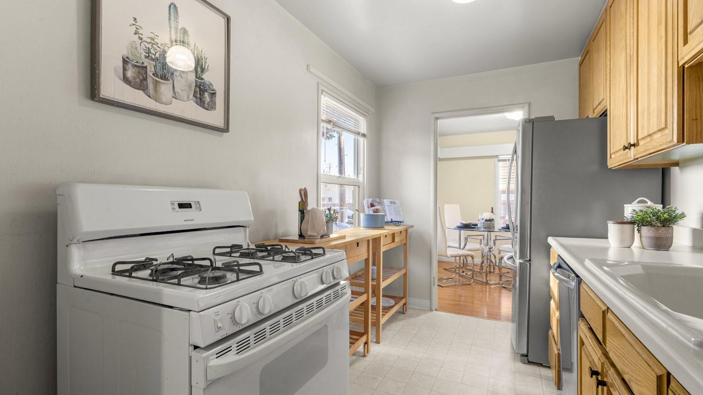 Detail Gallery Image 13 of 26 For 21685 Olive Ave, Cupertino,  CA 95014 - 3 Beds | 1 Baths