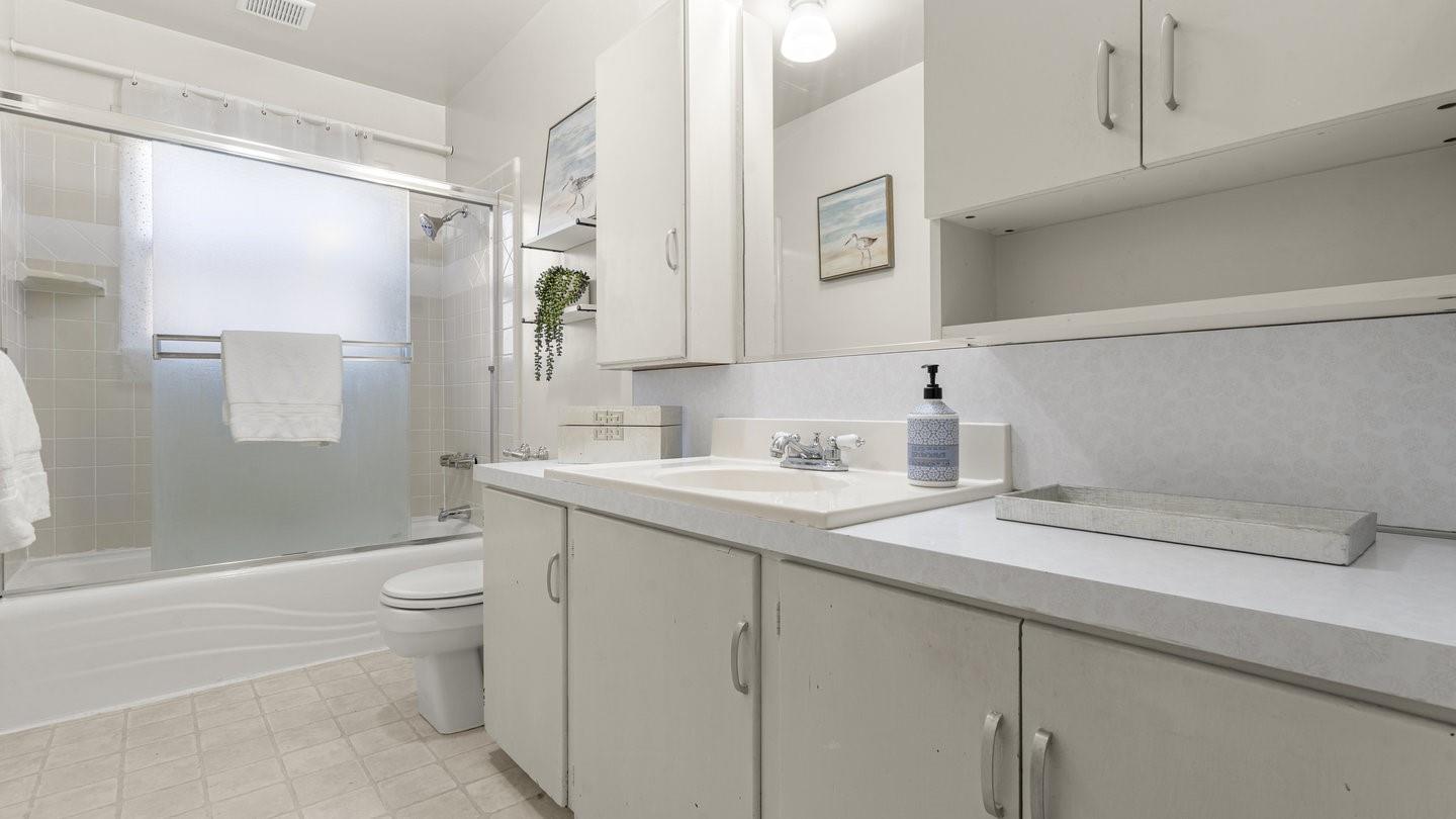 Detail Gallery Image 21 of 26 For 21685 Olive Ave, Cupertino,  CA 95014 - 3 Beds | 1 Baths