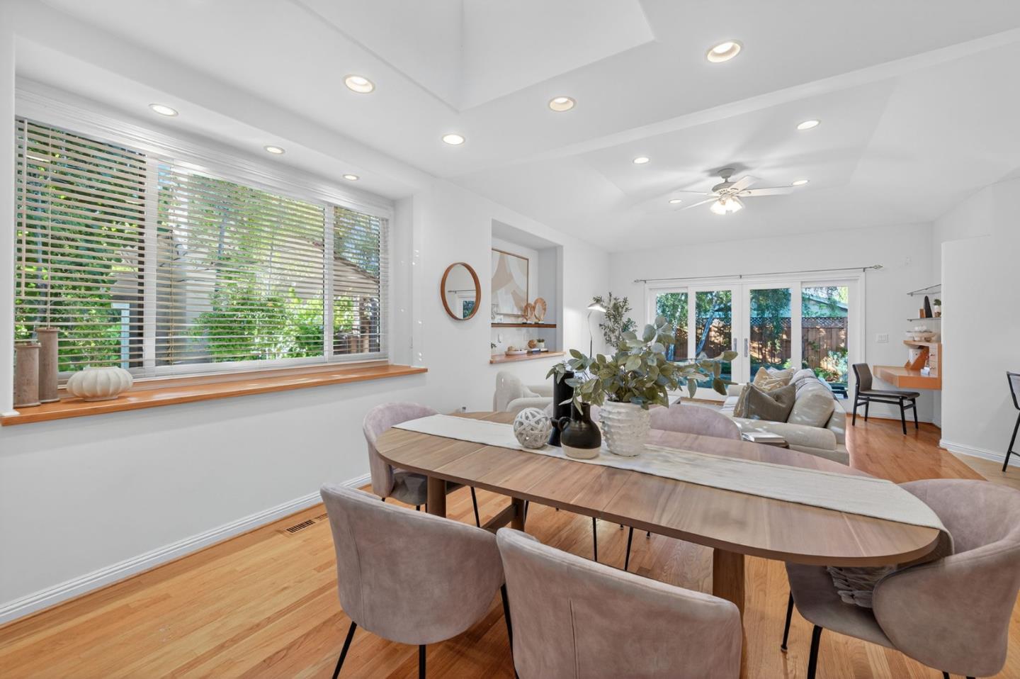 Detail Gallery Image 11 of 58 For 3179 Stockton Pl, Palo Alto,  CA 94303 - 4 Beds | 2/1 Baths
