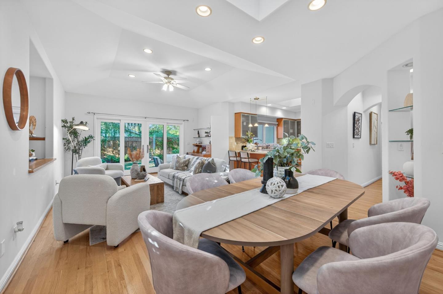 Detail Gallery Image 12 of 58 For 3179 Stockton Pl, Palo Alto,  CA 94303 - 4 Beds | 2/1 Baths