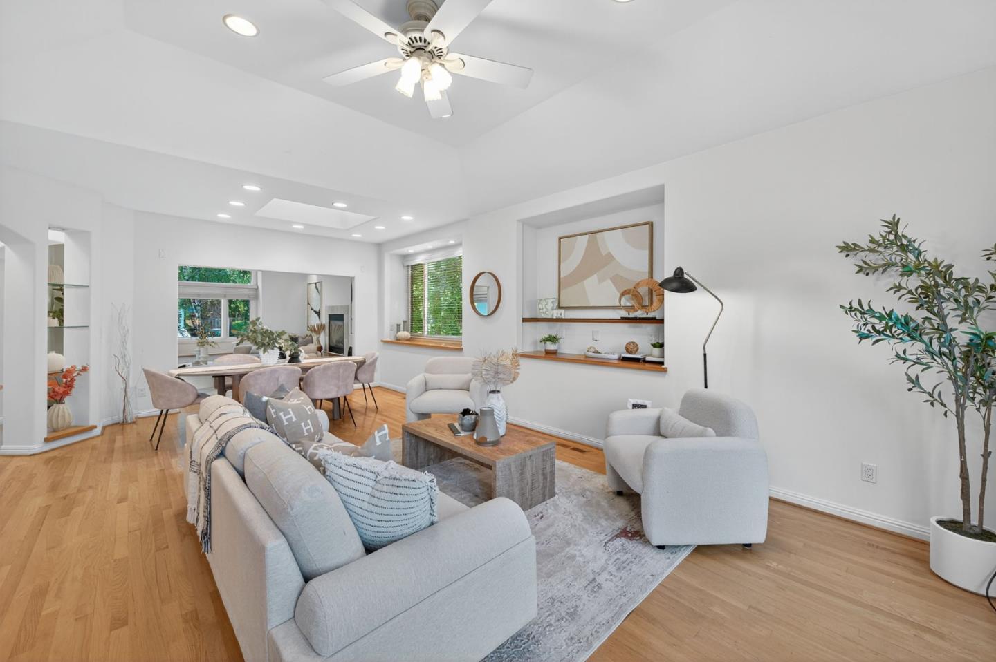Detail Gallery Image 15 of 58 For 3179 Stockton Pl, Palo Alto,  CA 94303 - 4 Beds | 2/1 Baths