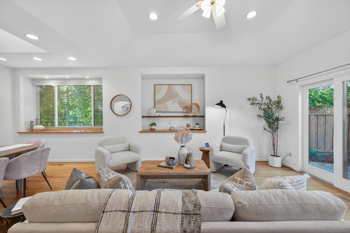 Detail Gallery Image 16 of 58 For 3179 Stockton Pl, Palo Alto,  CA 94303 - 4 Beds | 2/1 Baths