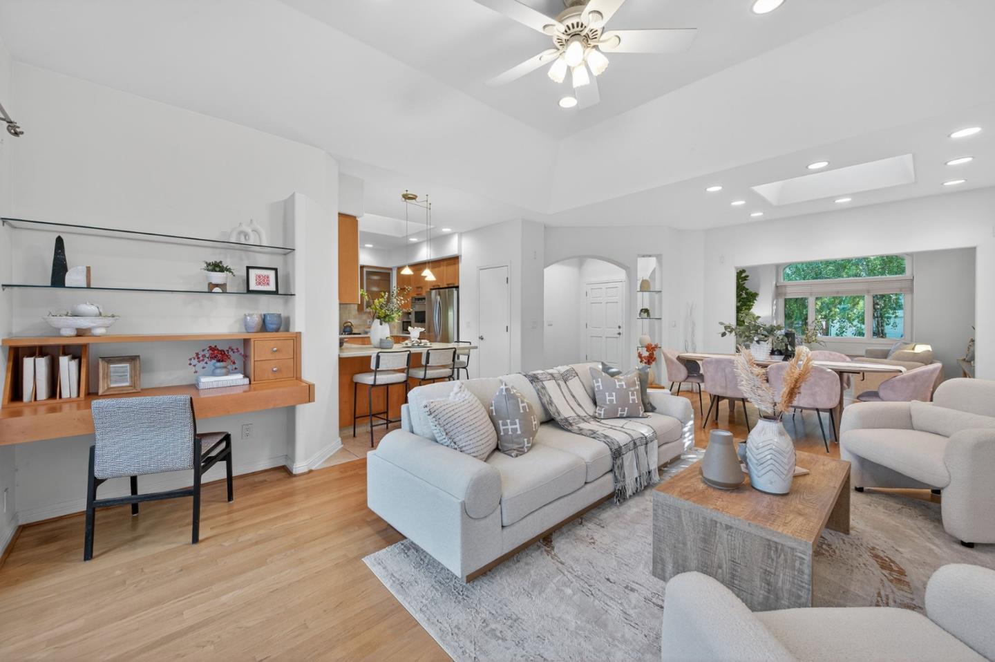 Detail Gallery Image 17 of 58 For 3179 Stockton Pl, Palo Alto,  CA 94303 - 4 Beds | 2/1 Baths