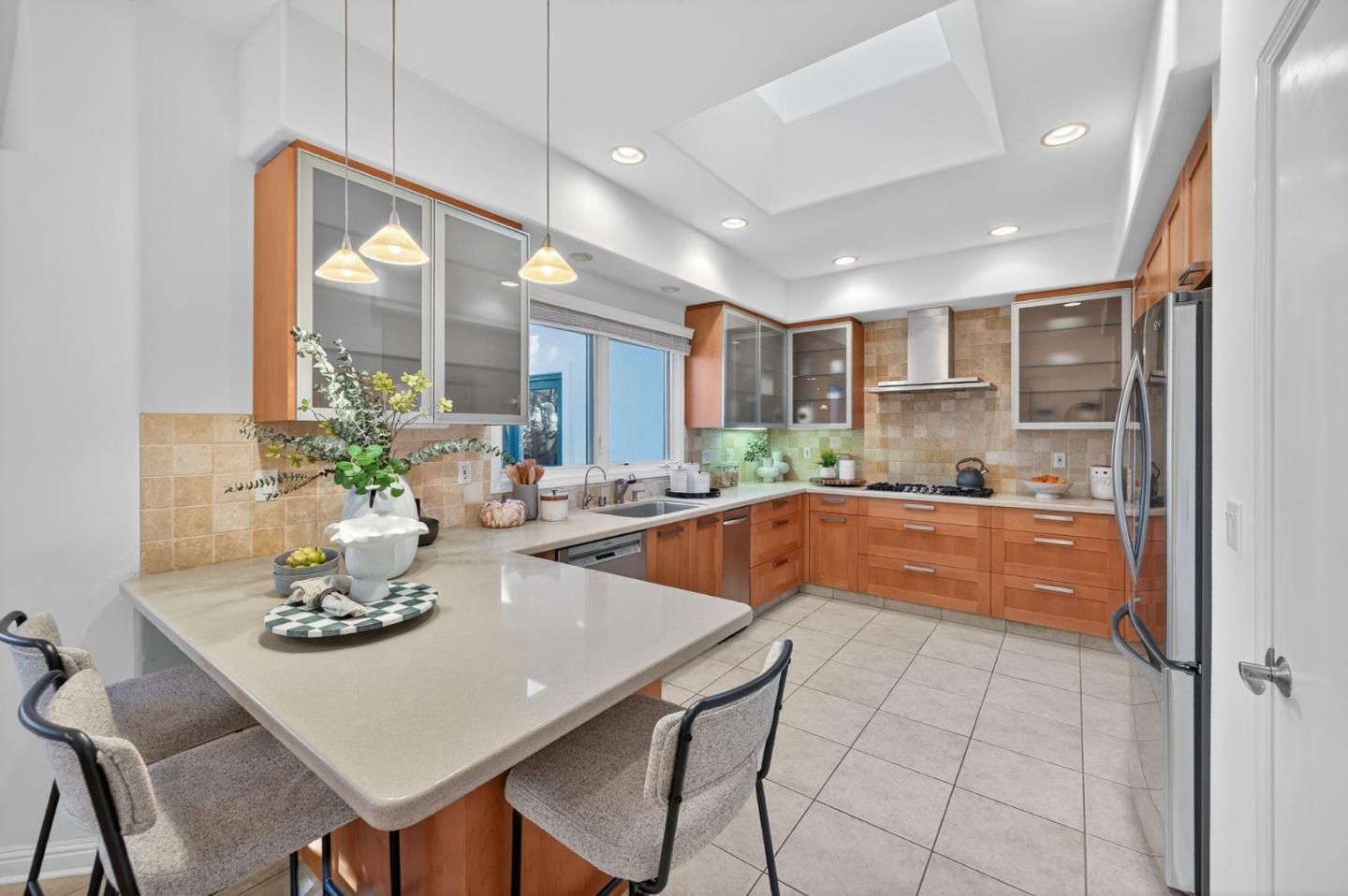 Detail Gallery Image 21 of 58 For 3179 Stockton Pl, Palo Alto,  CA 94303 - 4 Beds | 2/1 Baths