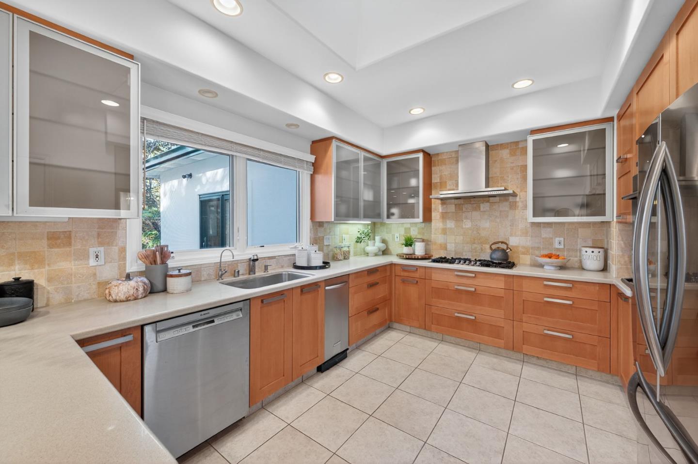 Detail Gallery Image 22 of 58 For 3179 Stockton Pl, Palo Alto,  CA 94303 - 4 Beds | 2/1 Baths