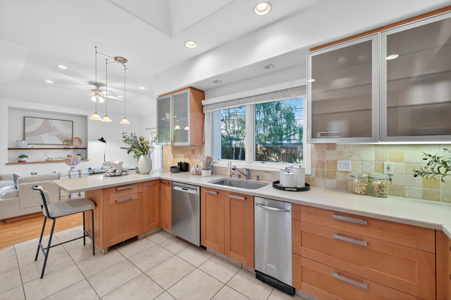 Detail Gallery Image 23 of 58 For 3179 Stockton Pl, Palo Alto,  CA 94303 - 4 Beds | 2/1 Baths
