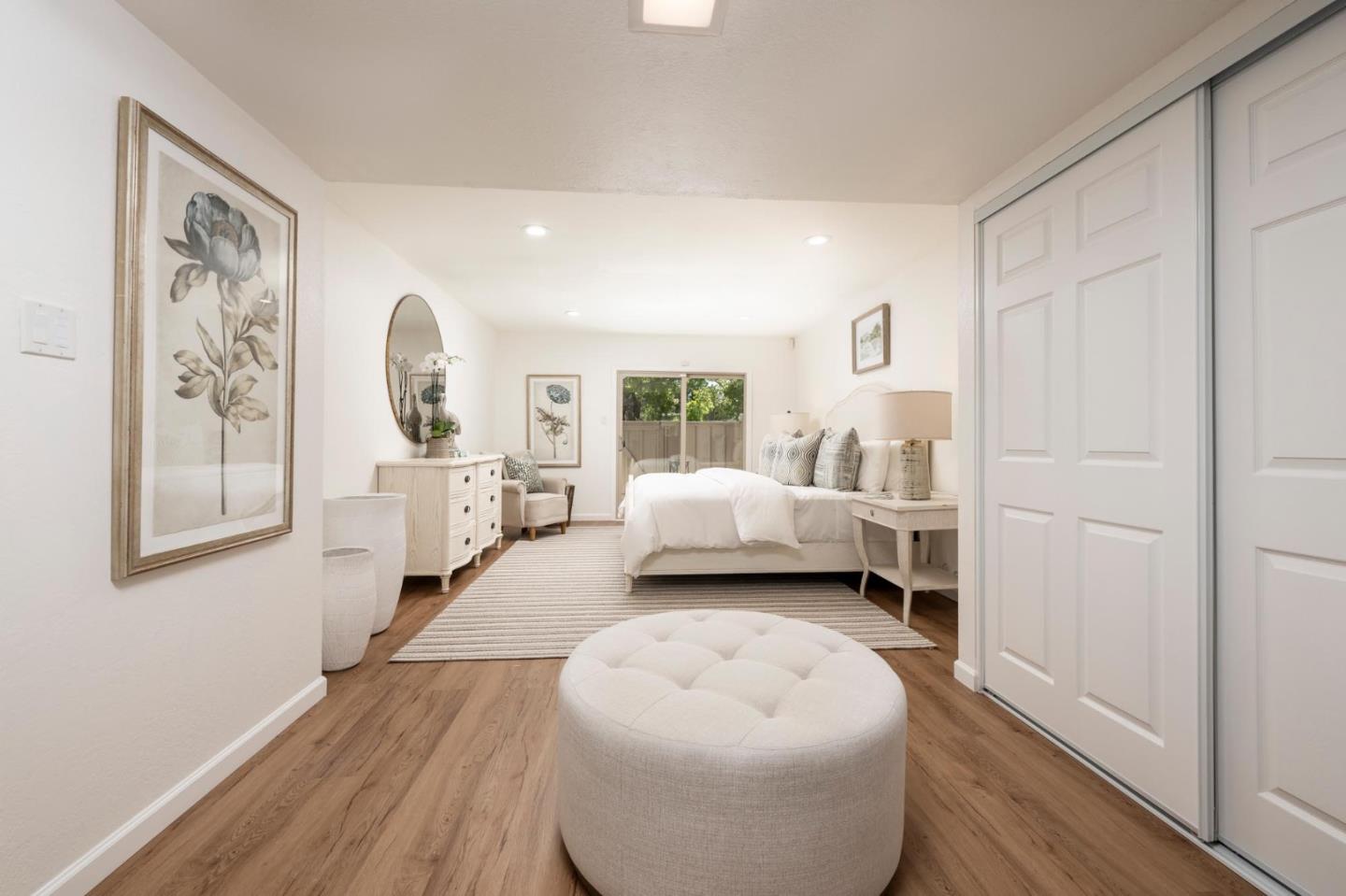 Detail Gallery Image 13 of 25 For 38 Weepingridge Ct, San Mateo,  CA 94402 - 2 Beds | 2/1 Baths