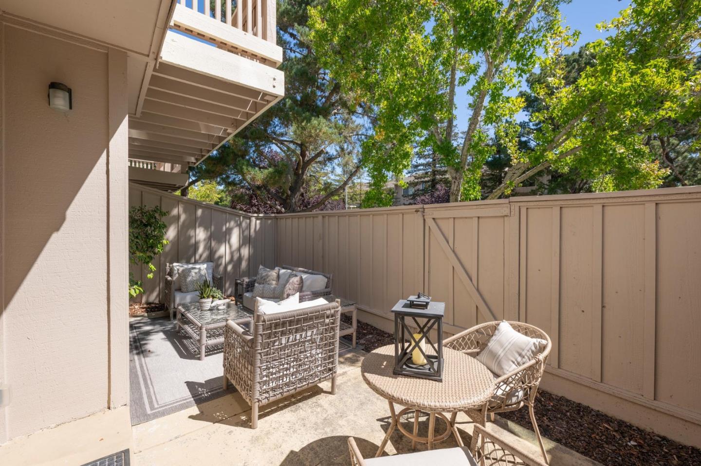 Detail Gallery Image 19 of 25 For 38 Weepingridge Ct, San Mateo,  CA 94402 - 2 Beds | 2/1 Baths