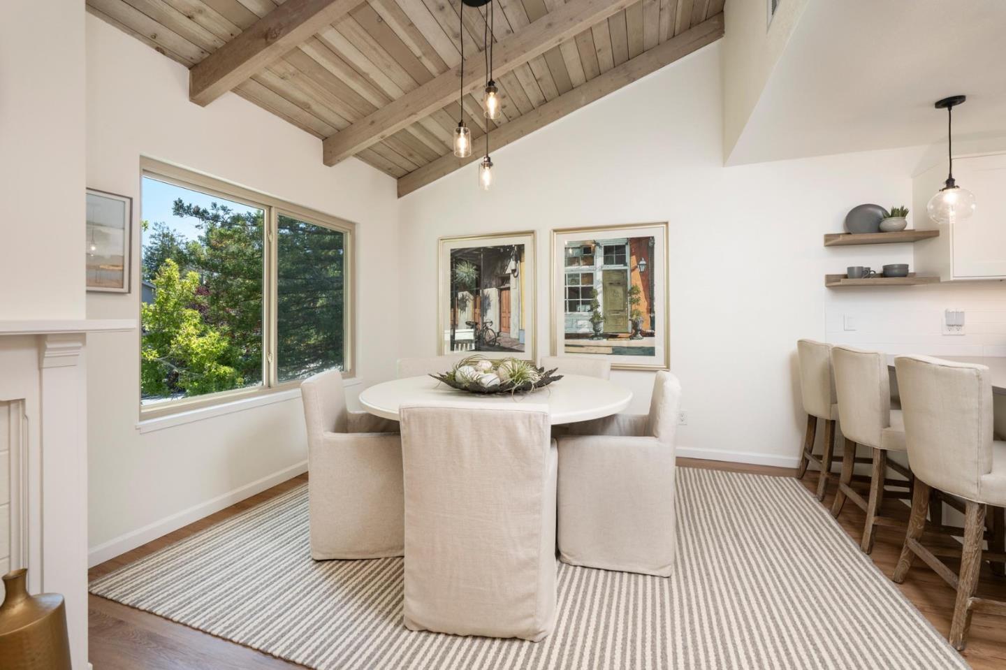 Detail Gallery Image 5 of 25 For 38 Weepingridge Ct, San Mateo,  CA 94402 - 2 Beds | 2/1 Baths