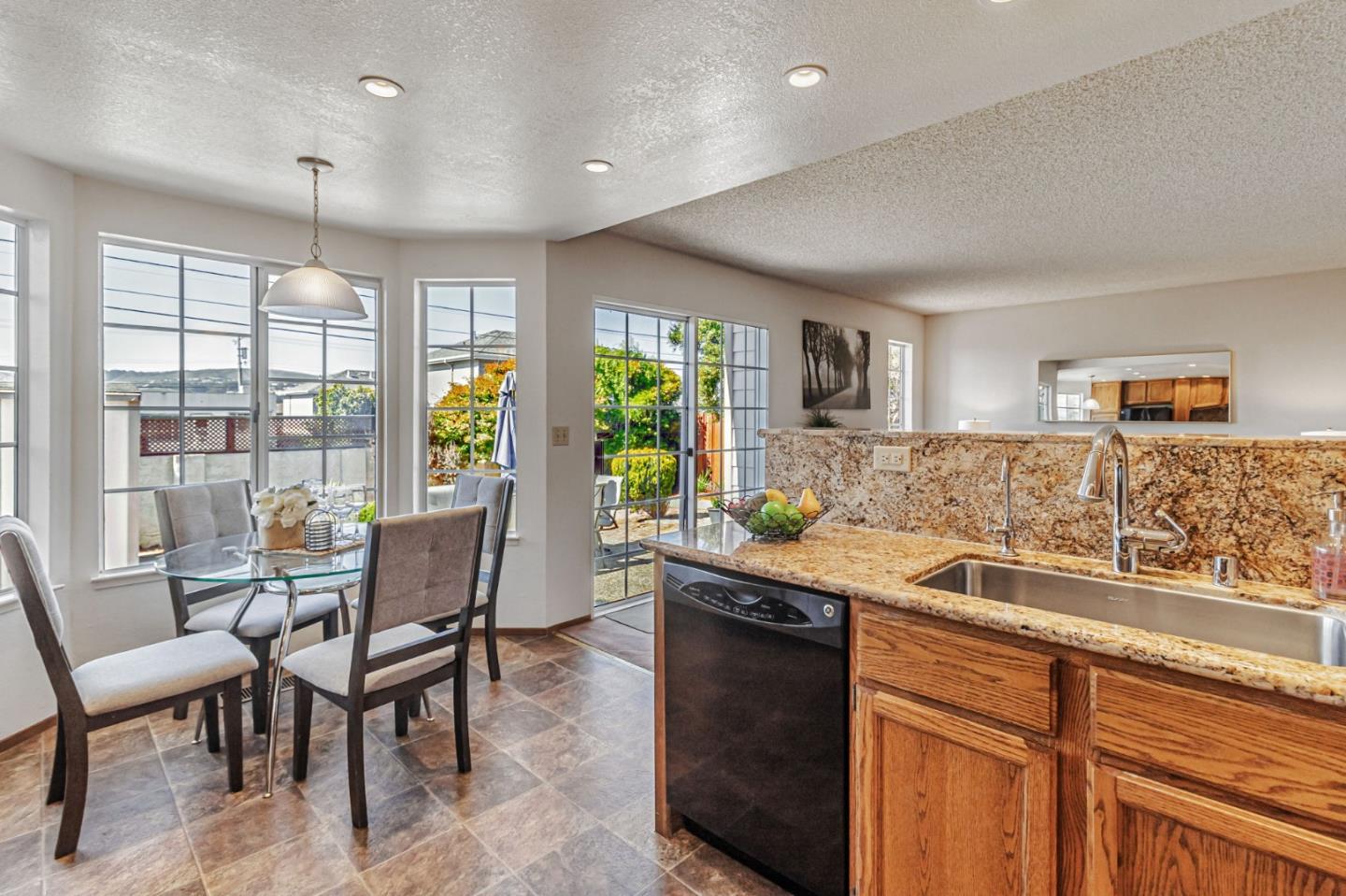 Detail Gallery Image 6 of 20 For 12 Treeside Ct, South San Francisco,  CA 94080 - 4 Beds | 3 Baths