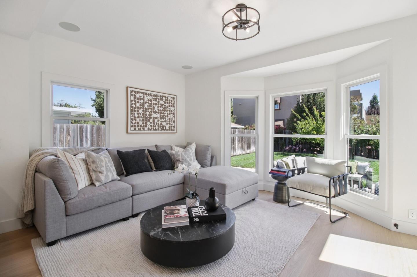 Detail Gallery Image 7 of 24 For 1397 Norman St, Redwood City,  CA 94061 - 3 Beds | 3 Baths