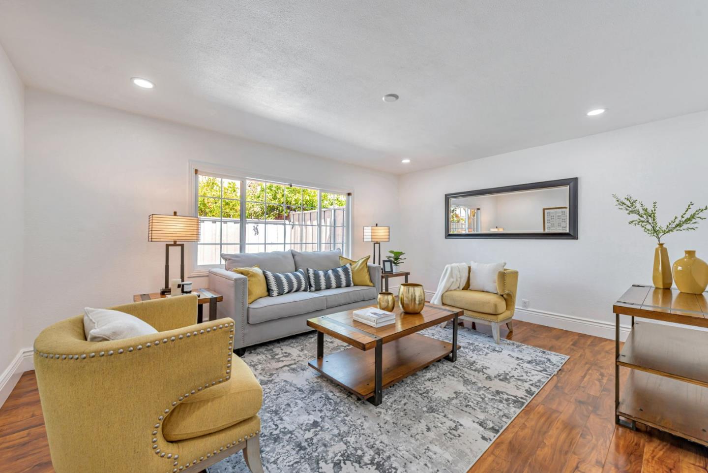 Detail Gallery Image 4 of 38 For 1787 Kyra Cir, San Jose,  CA 95122 - 3 Beds | 3 Baths