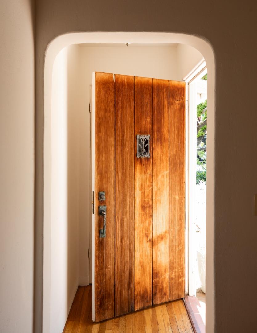 Detail Gallery Image 5 of 22 For 61 Sylvian Way, Los Altos,  CA 94022 - 3 Beds | 1/1 Baths