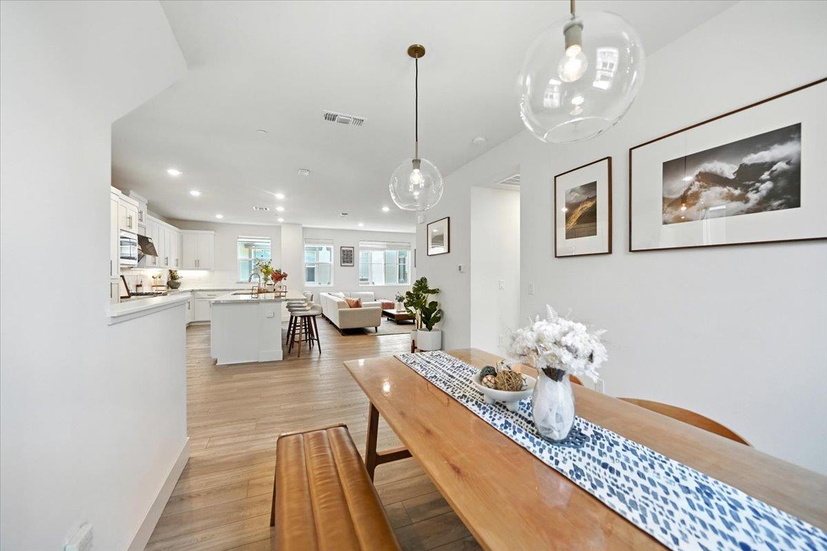 Detail Gallery Image 12 of 41 For 9173 Whitesurf Way, Newark,  CA 94560 - 4 Beds | 4 Baths