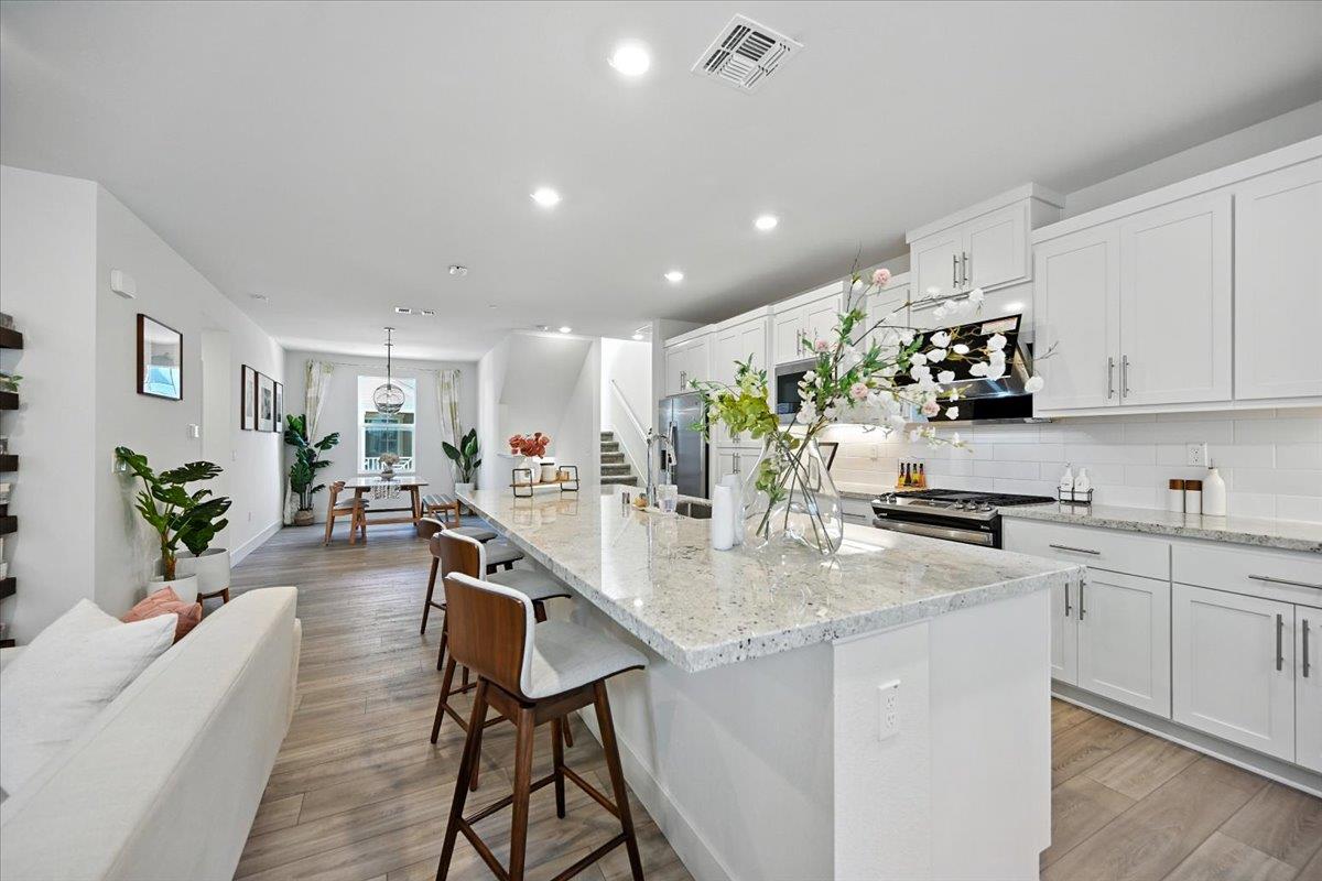 Detail Gallery Image 16 of 41 For 9173 Whitesurf Way, Newark,  CA 94560 - 4 Beds | 4 Baths