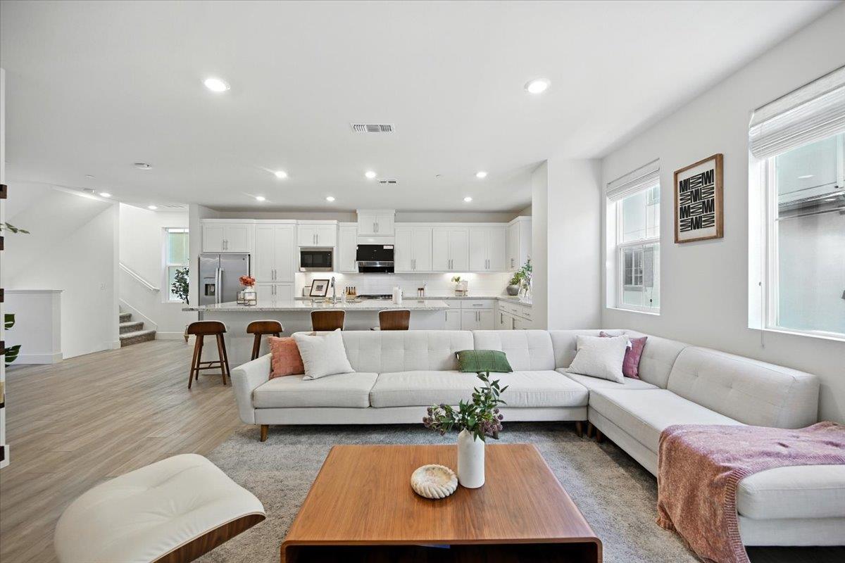 Detail Gallery Image 17 of 41 For 9173 Whitesurf Way, Newark,  CA 94560 - 4 Beds | 4 Baths