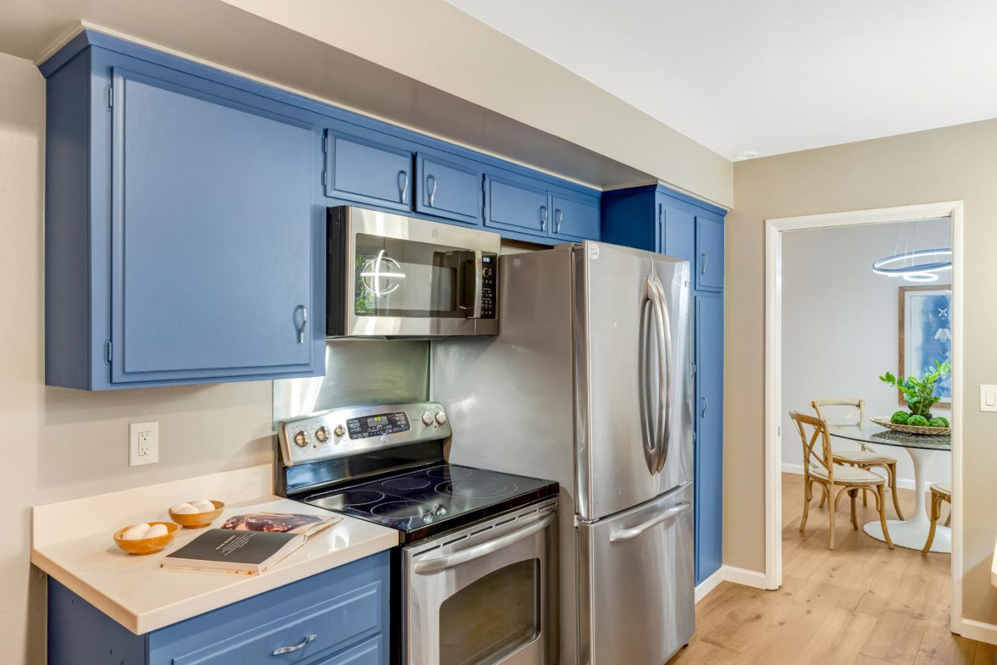 Detail Gallery Image 11 of 34 For 810 Lighthouse Ave #101,  Pacific Grove,  CA 93950 - 2 Beds | 2 Baths