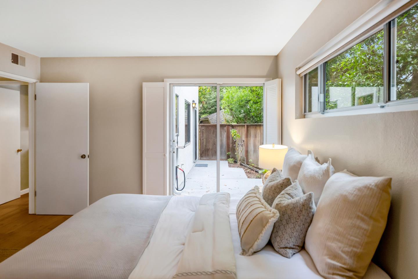 Detail Gallery Image 15 of 34 For 810 Lighthouse Ave #101,  Pacific Grove,  CA 93950 - 2 Beds | 2 Baths