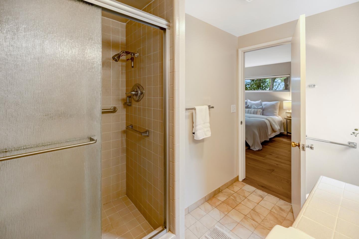 Detail Gallery Image 18 of 34 For 810 Lighthouse Ave #101,  Pacific Grove,  CA 93950 - 2 Beds | 2 Baths