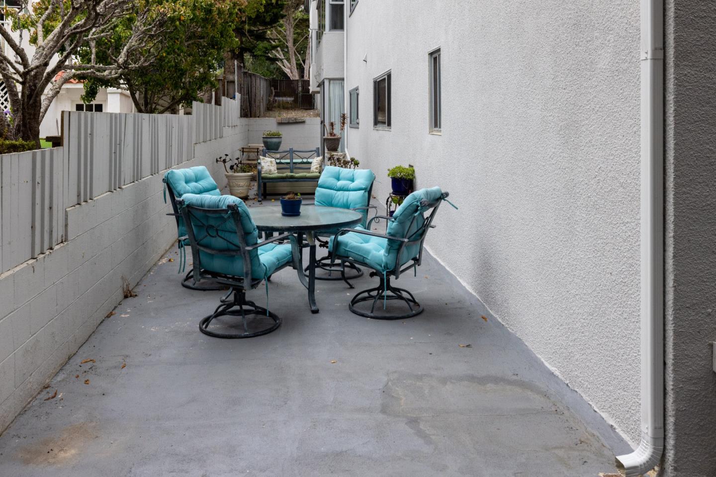 Detail Gallery Image 27 of 34 For 810 Lighthouse Ave #101,  Pacific Grove,  CA 93950 - 2 Beds | 2 Baths