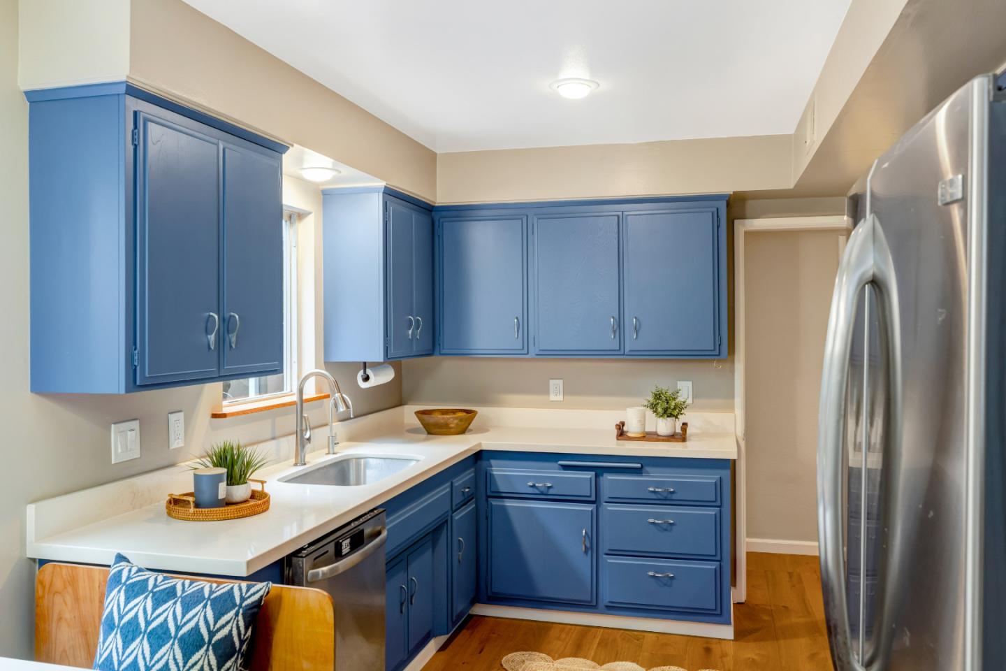 Detail Gallery Image 9 of 34 For 810 Lighthouse Ave #101,  Pacific Grove,  CA 93950 - 2 Beds | 2 Baths