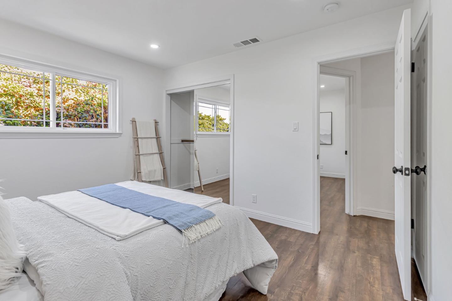 Detail Gallery Image 23 of 41 For 403 Mignot Ln, San Jose,  CA 95111 - 3 Beds | 2 Baths