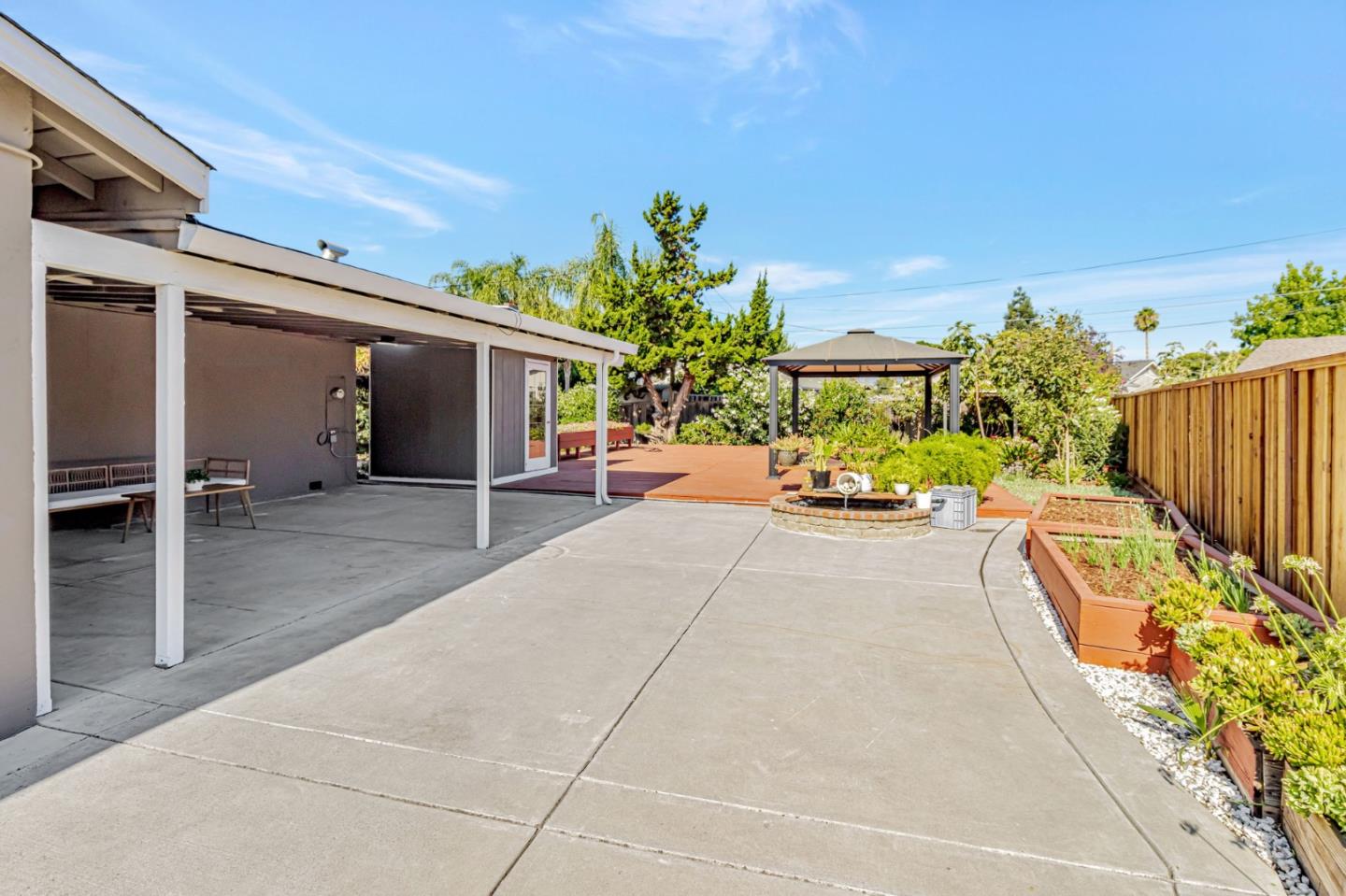 Detail Gallery Image 35 of 41 For 403 Mignot Ln, San Jose,  CA 95111 - 3 Beds | 2 Baths