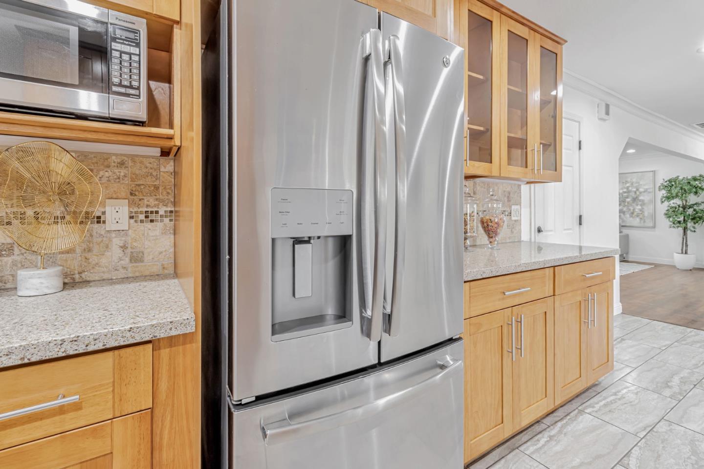 Detail Gallery Image 9 of 41 For 403 Mignot Ln, San Jose,  CA 95111 - 3 Beds | 2 Baths