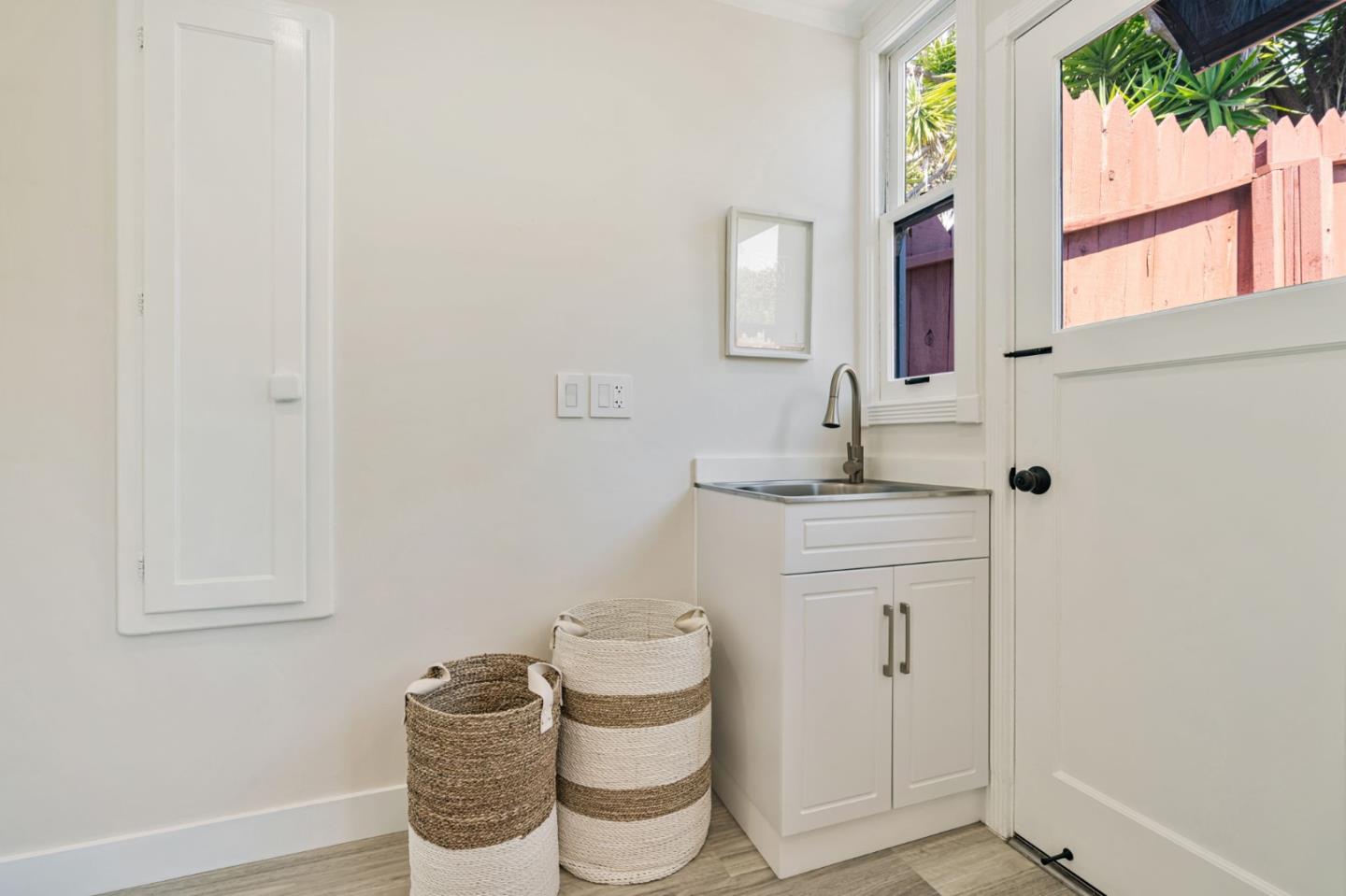 Detail Gallery Image 14 of 30 For 238 Harkness Ave, San Francisco,  CA 94134 - 2 Beds | 1 Baths