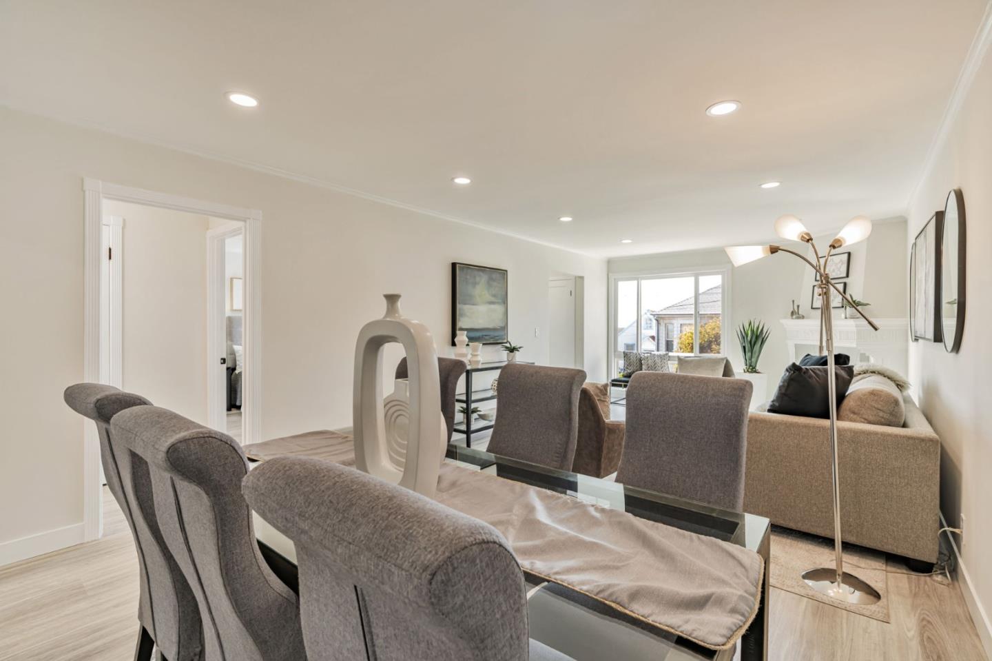 Detail Gallery Image 7 of 30 For 238 Harkness Ave, San Francisco,  CA 94134 - 2 Beds | 1 Baths