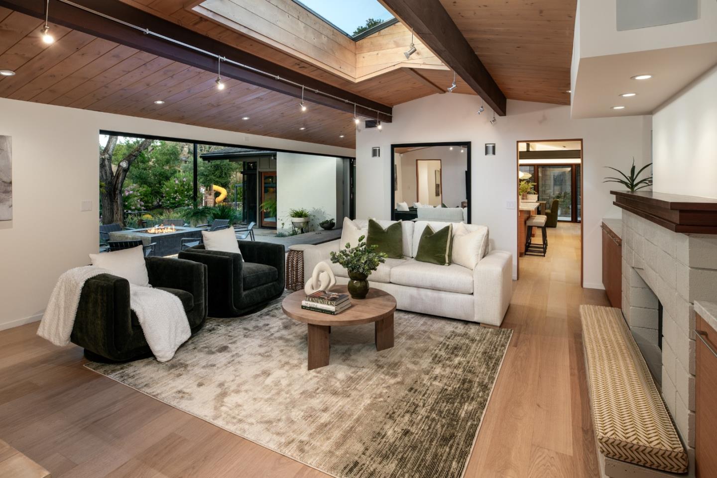 Detail Gallery Image 15 of 74 For 26545 Purissima Rd, Los Altos Hills,  CA 94022 - 5 Beds | 4/1 Baths