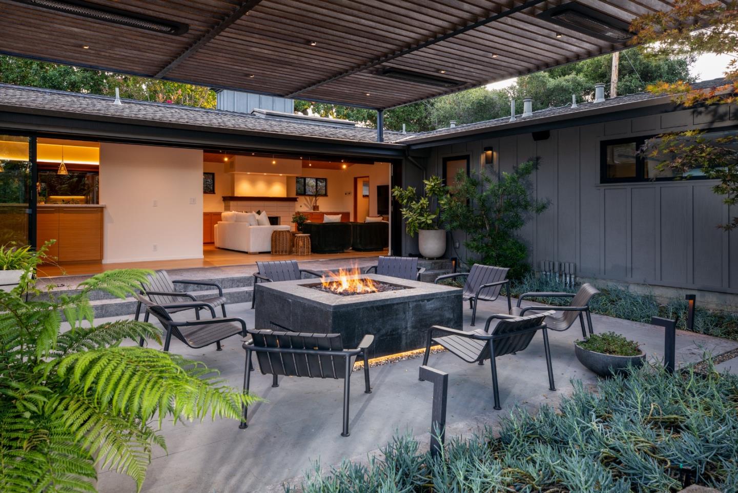 Detail Gallery Image 17 of 74 For 26545 Purissima Rd, Los Altos Hills,  CA 94022 - 5 Beds | 4/1 Baths