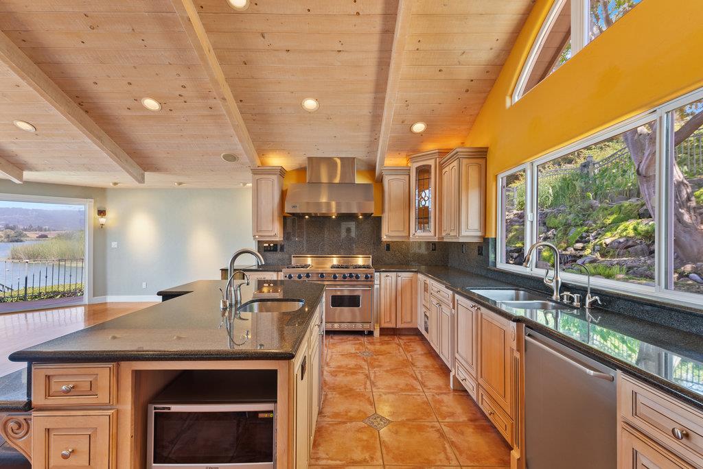 Detail Gallery Image 15 of 51 For 345 Cutter Ln, Watsonville,  CA 95076 - 4 Beds | 3/1 Baths