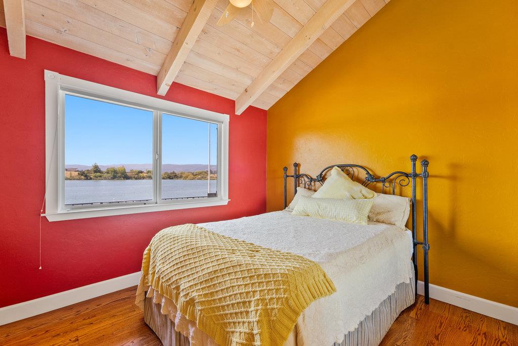 Detail Gallery Image 23 of 51 For 345 Cutter Ln, Watsonville,  CA 95076 - 4 Beds | 3/1 Baths