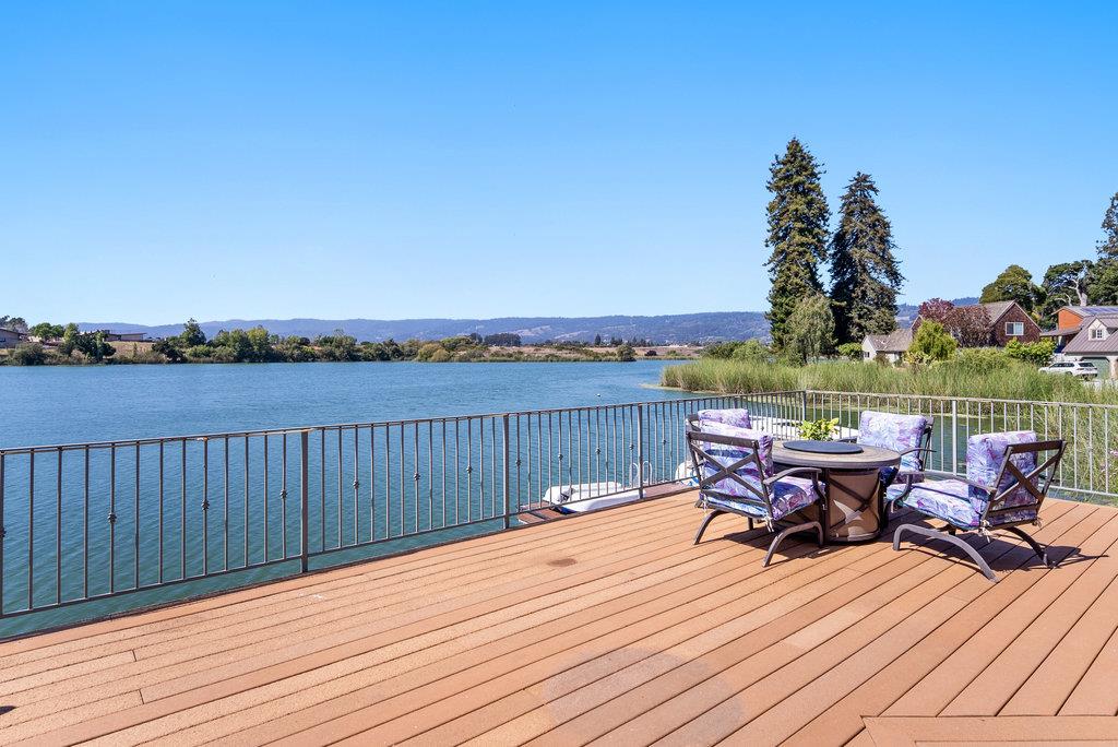 Detail Gallery Image 34 of 51 For 345 Cutter Ln, Watsonville,  CA 95076 - 4 Beds | 3/1 Baths