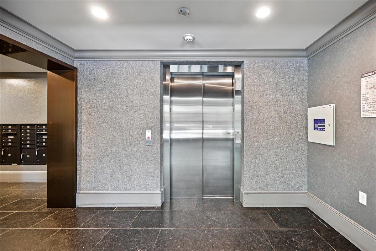 Detail Gallery Image 34 of 57 For 657 Walnut St #325,  San Carlos,  CA 94070 - 2 Beds | 2 Baths