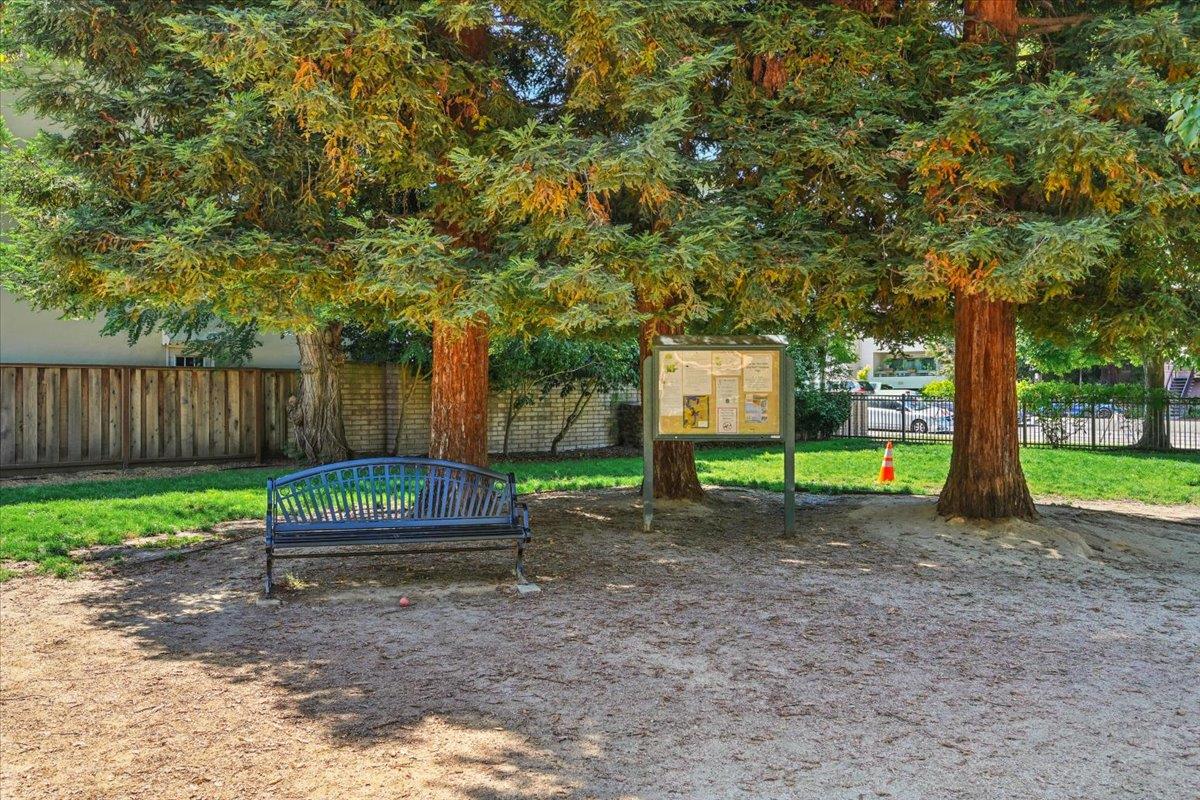 Detail Gallery Image 52 of 57 For 657 Walnut St #325,  San Carlos,  CA 94070 - 2 Beds | 2 Baths