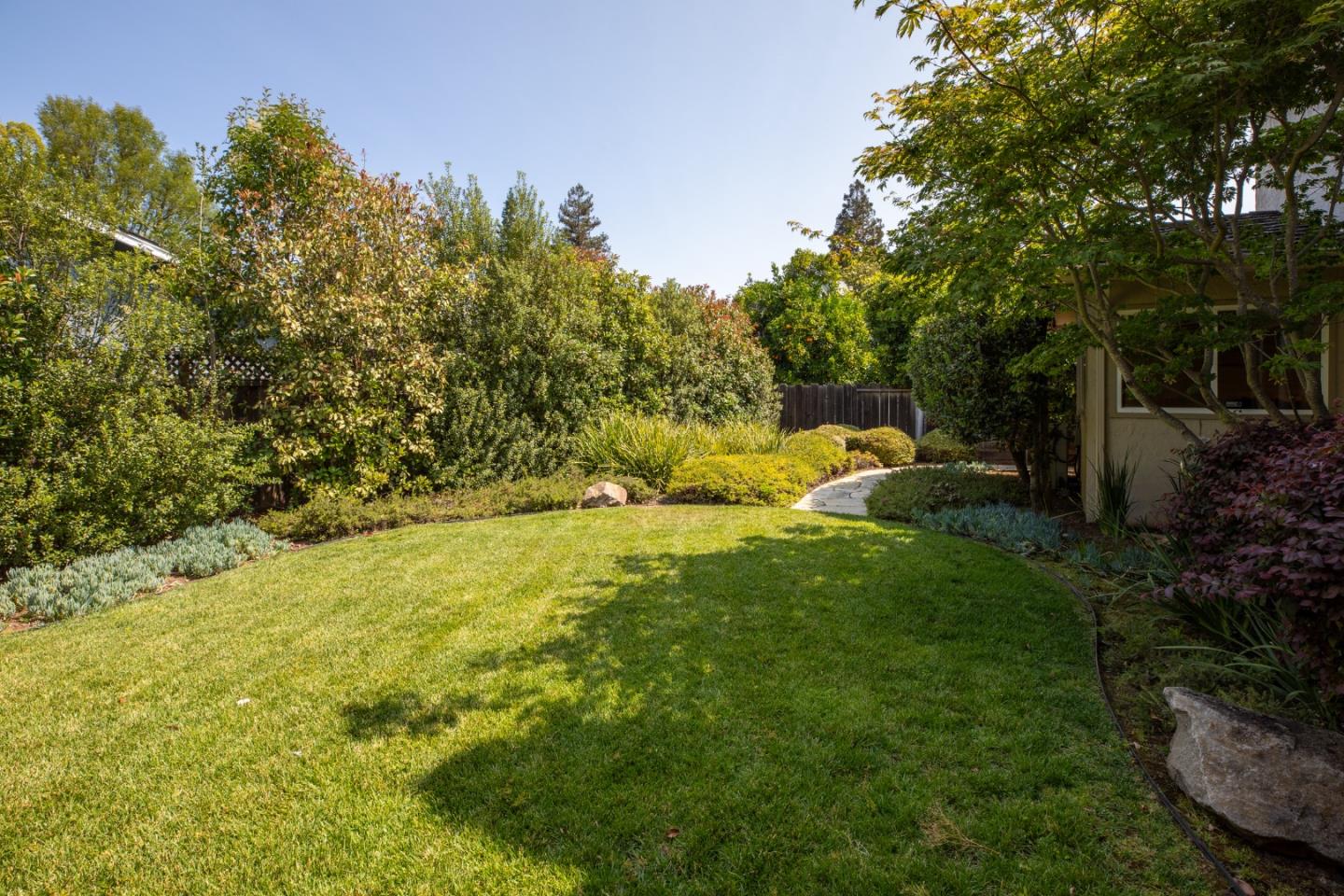 Detail Gallery Image 25 of 27 For 1061 Saint Joseph Ave, Los Altos,  CA 94024 - 5 Beds | 2/1 Baths