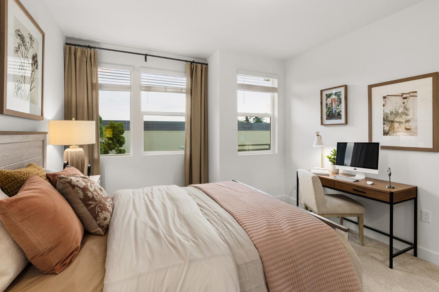 Detail Gallery Image 7 of 30 For 1304 Barbet Cir #6,  Sunnyvale,  CA 94087 - 3 Beds | 3 Baths