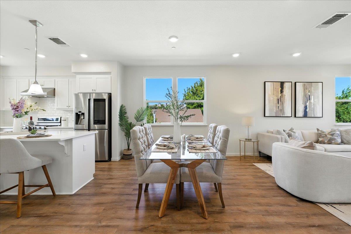 Detail Gallery Image 14 of 64 For 1999 Dobbin Dr, San Jose,  CA 95133 - 4 Beds | 3/1 Baths