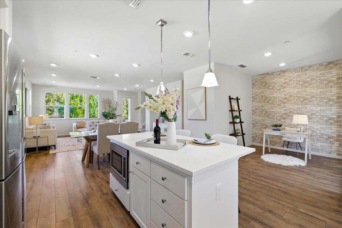 Detail Gallery Image 18 of 64 For 1999 Dobbin Dr, San Jose,  CA 95133 - 4 Beds | 3/1 Baths
