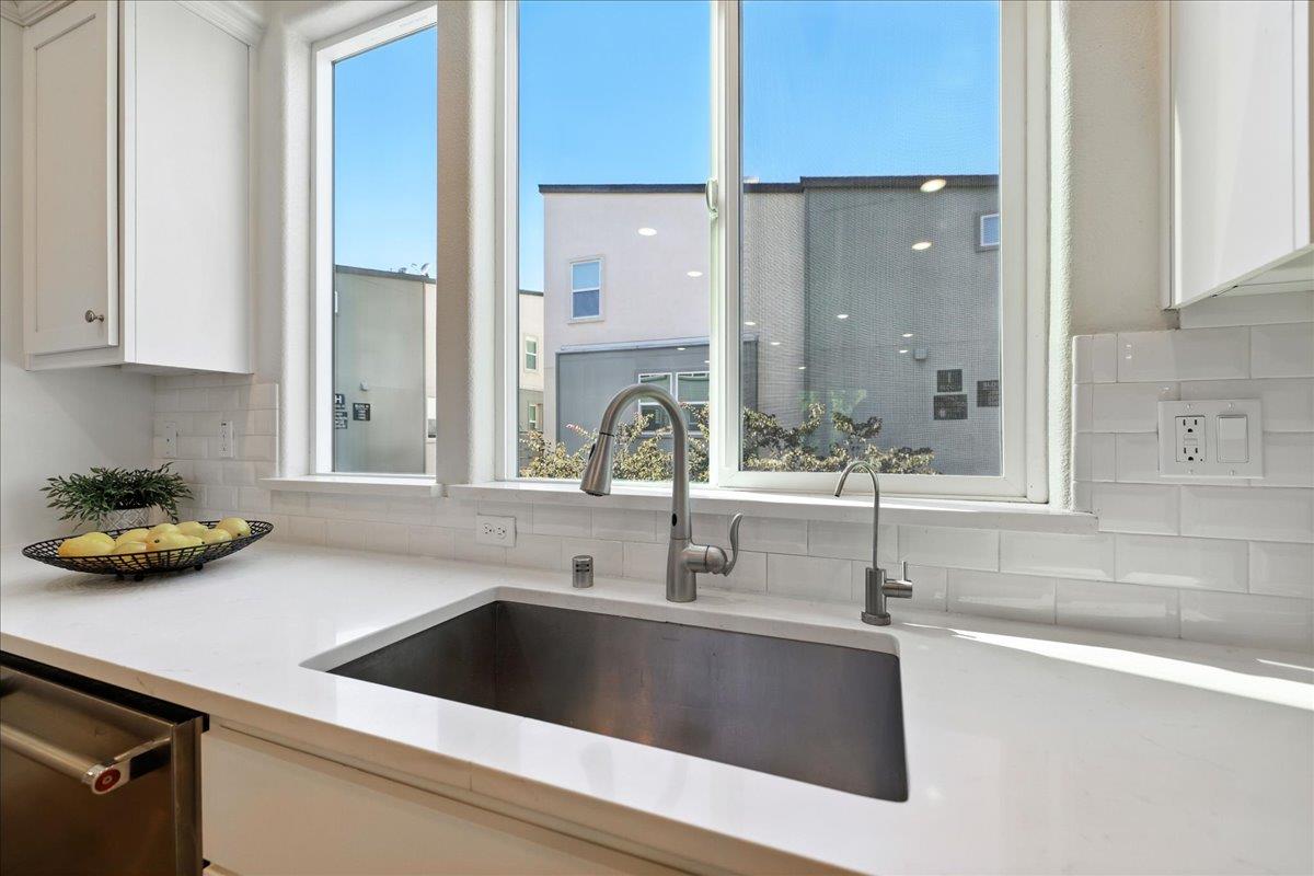 Detail Gallery Image 21 of 64 For 1999 Dobbin Dr, San Jose,  CA 95133 - 4 Beds | 3/1 Baths